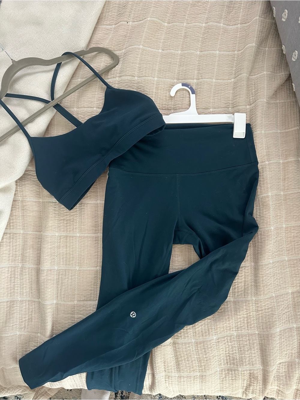 NWOT Lululemon matching bra legging set